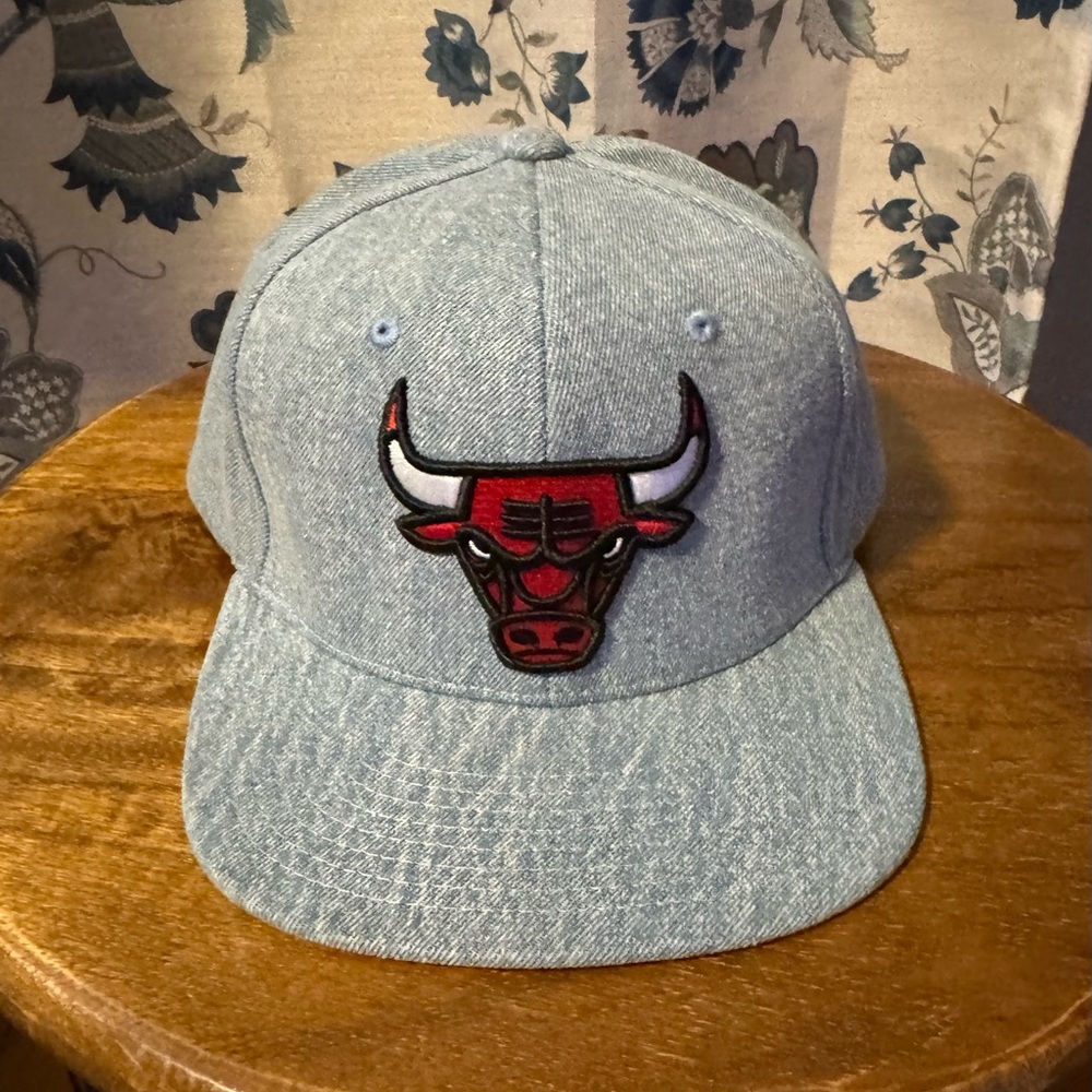 Bulls hat
